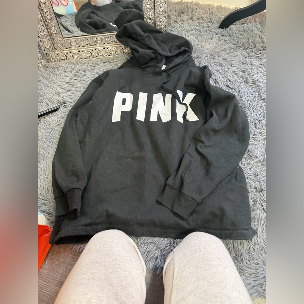 🌟PINK Victoria's Secret‎ Black Hoodie with White Logo